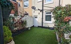 Moon Holiday Townhouse Free Parkingprivate Garden